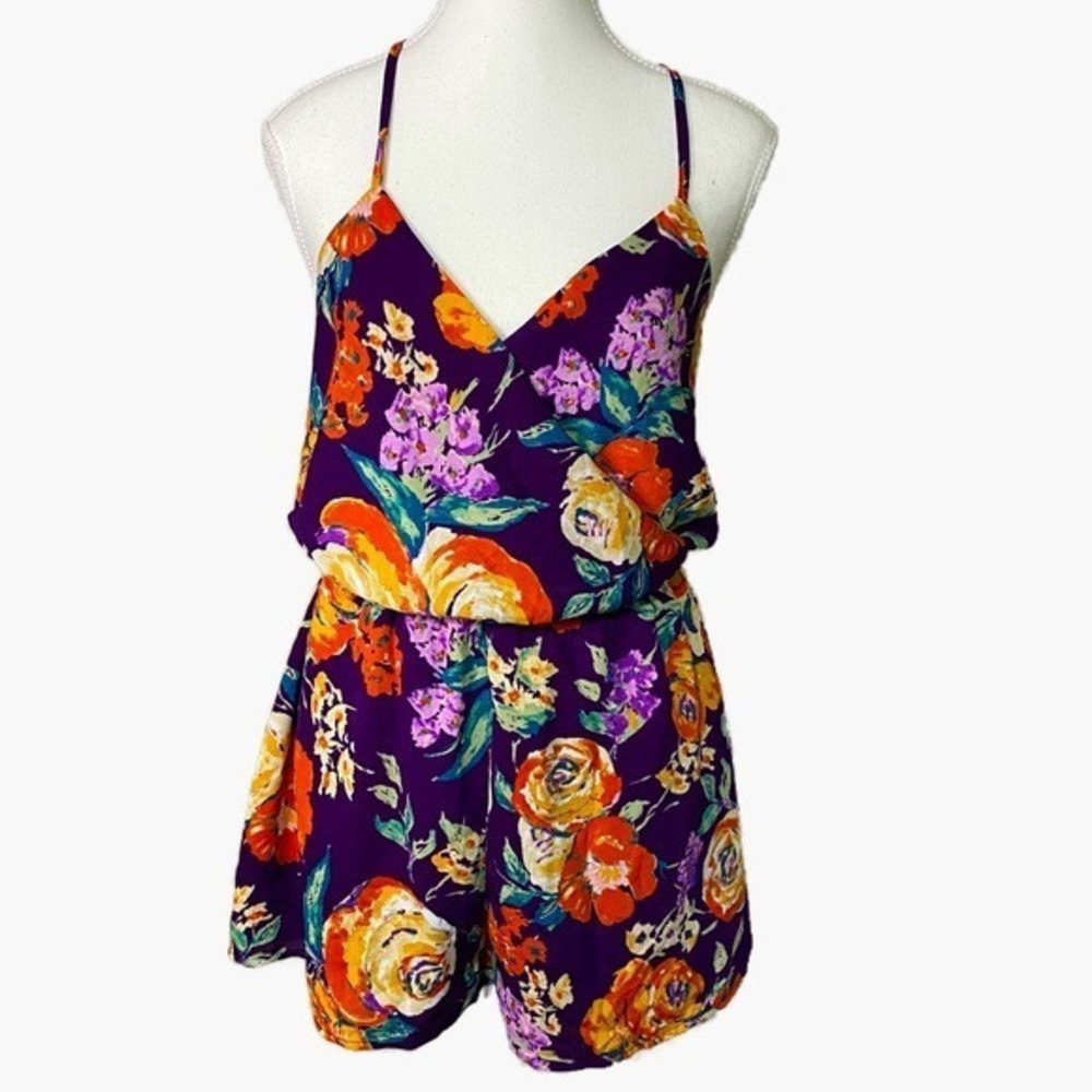 Everly Women Purple Floral‎ Romper